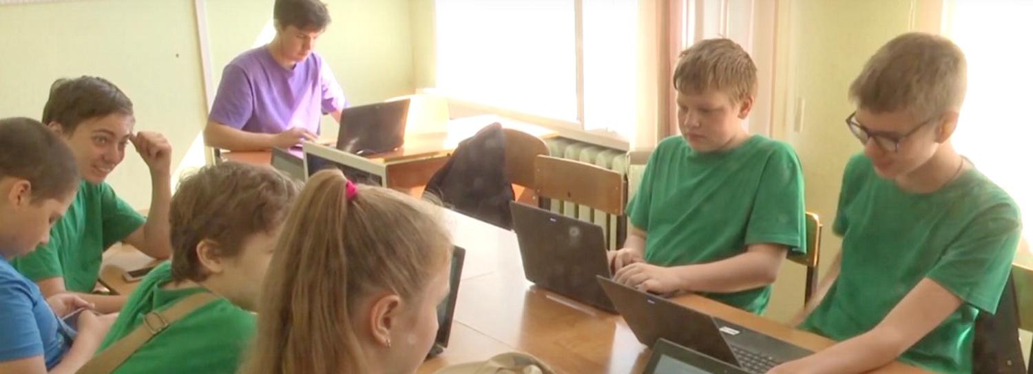 Школьники-айтишники разработали приложение для детей с синдромом Дауна