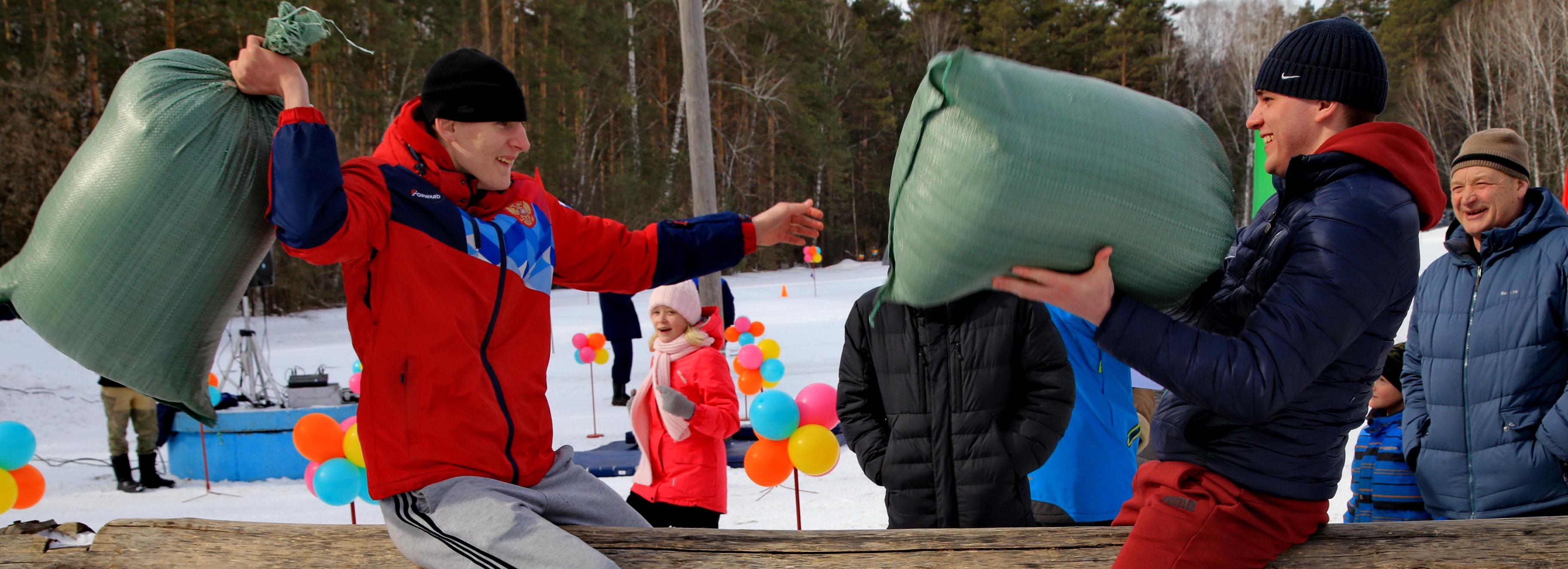 Работники Горводоканала сразились подушками и встали на лыжи