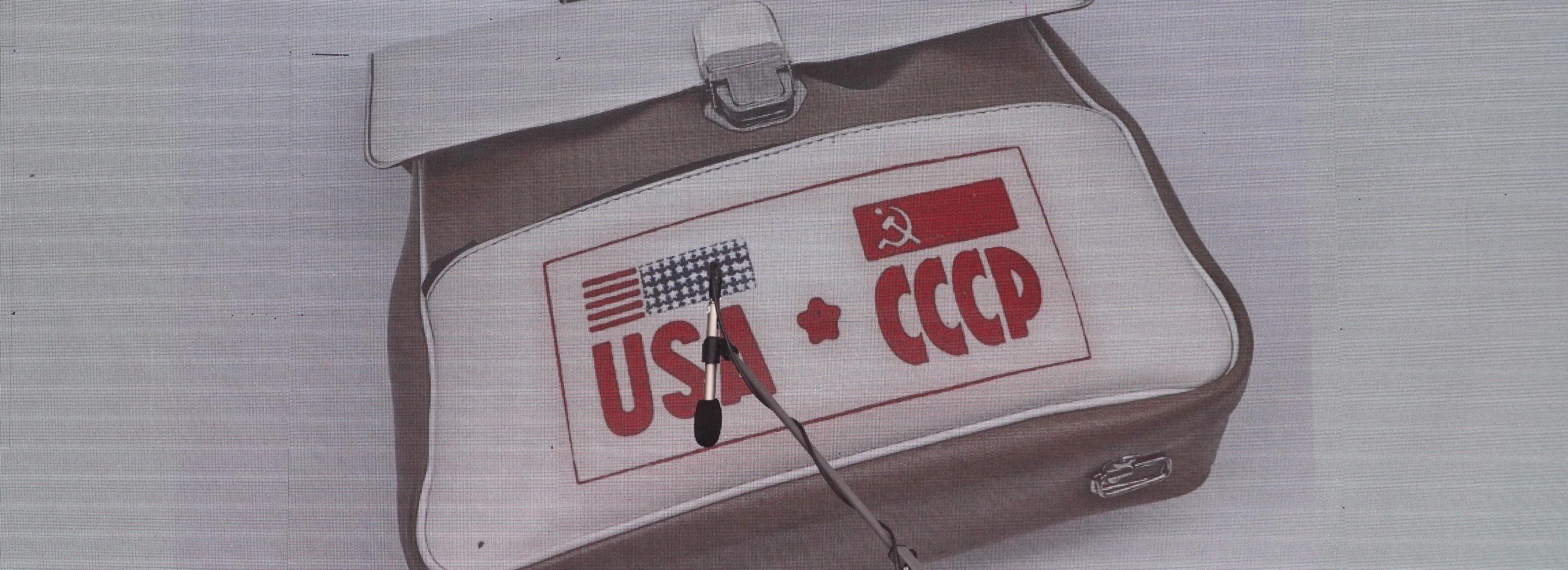 Дерматиновые грёзы: беспринтовые сумки из кожзама показали новосибирцам