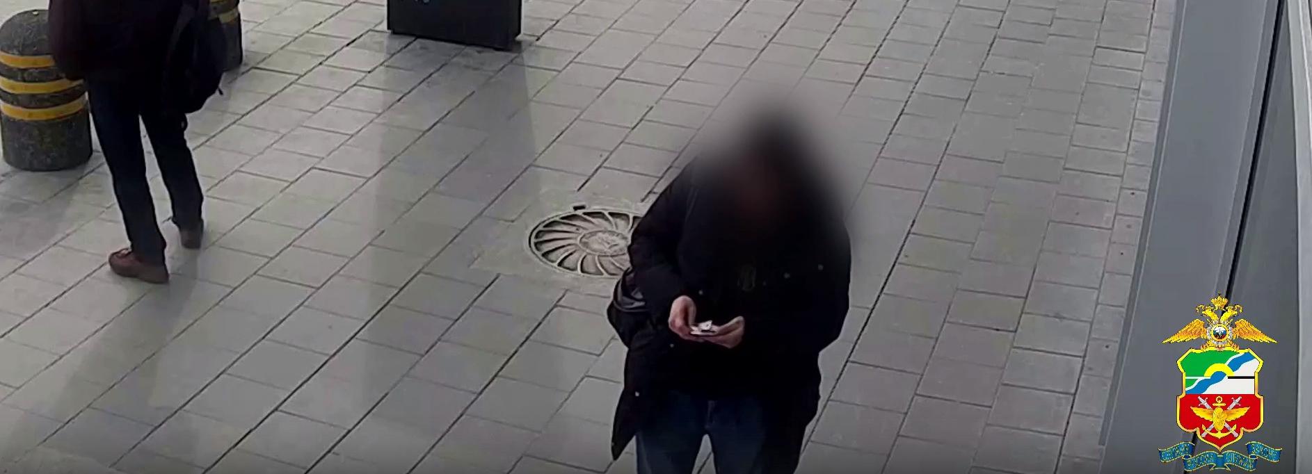 Житель Якутии украл деньги в Толмачёво и заплатил за аренду жилья