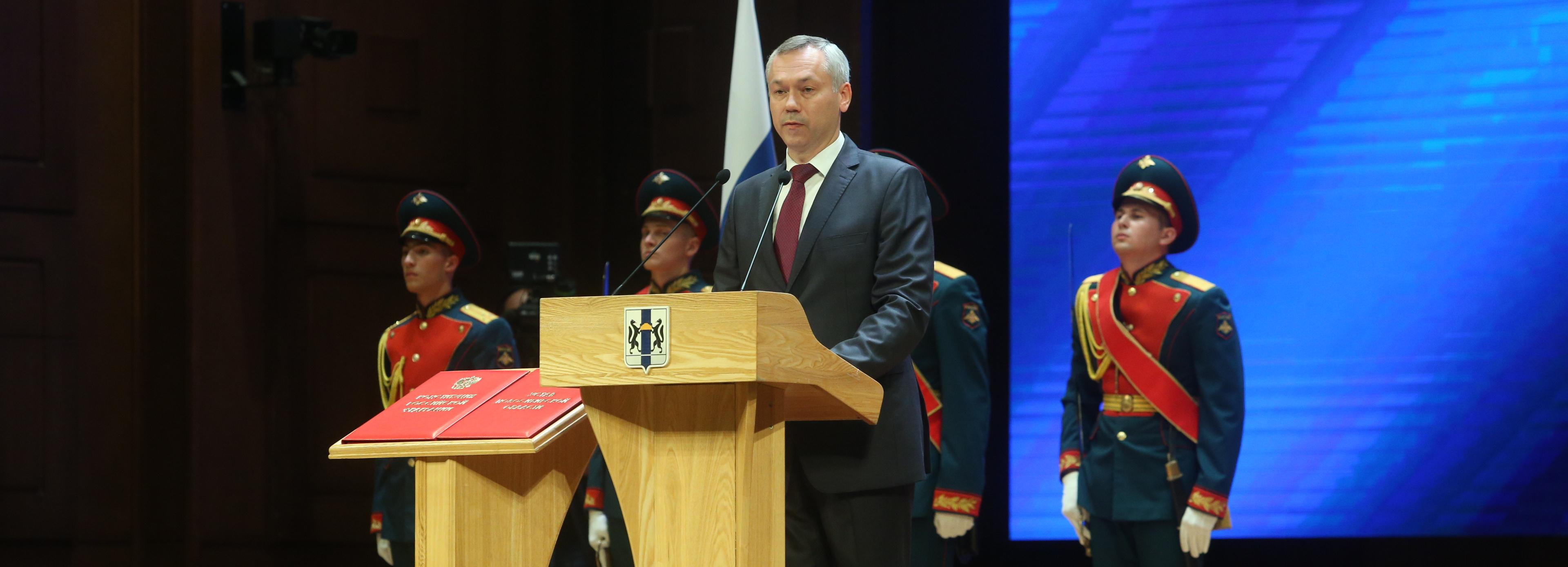 «Без вас жизнь бедна и однообразна»: поздравление женщинам от губернатора