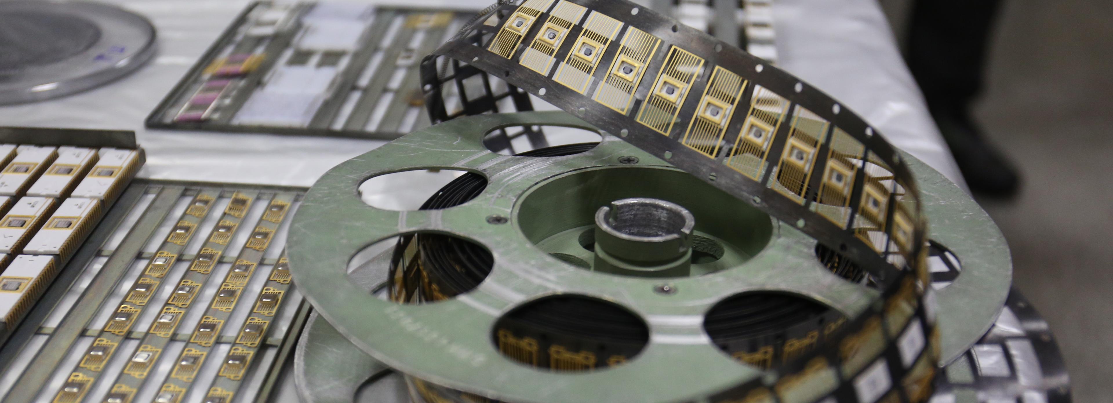 На премьеру фантастического фильма «Далёкая от солнца» зовут новосибирцев