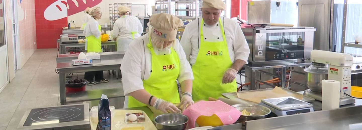 Суп-пюре и рыбное суфле готовят на конкурсе «Семья чемпионов»