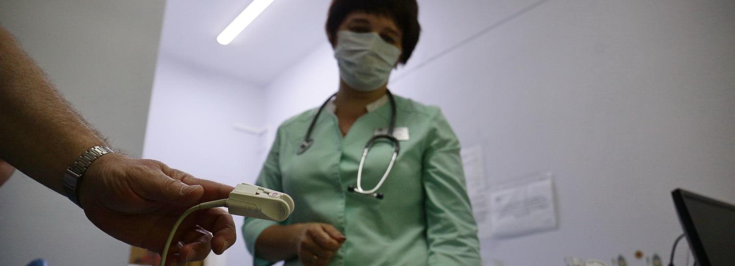 Трое новосибирцев умерли, 161 выздоровел: сводка по коронавирусу за сутки