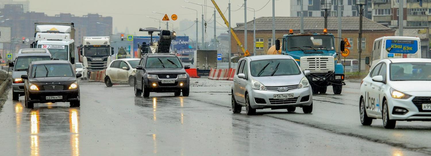На шести улицах Новосибирска откачали воду после мощного ливня