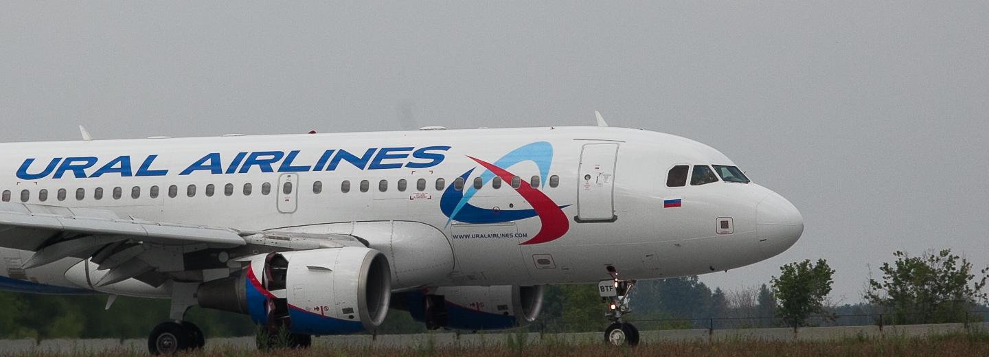 Севший в поле под Новосибирском самолёт начнут разбирать уже в августе