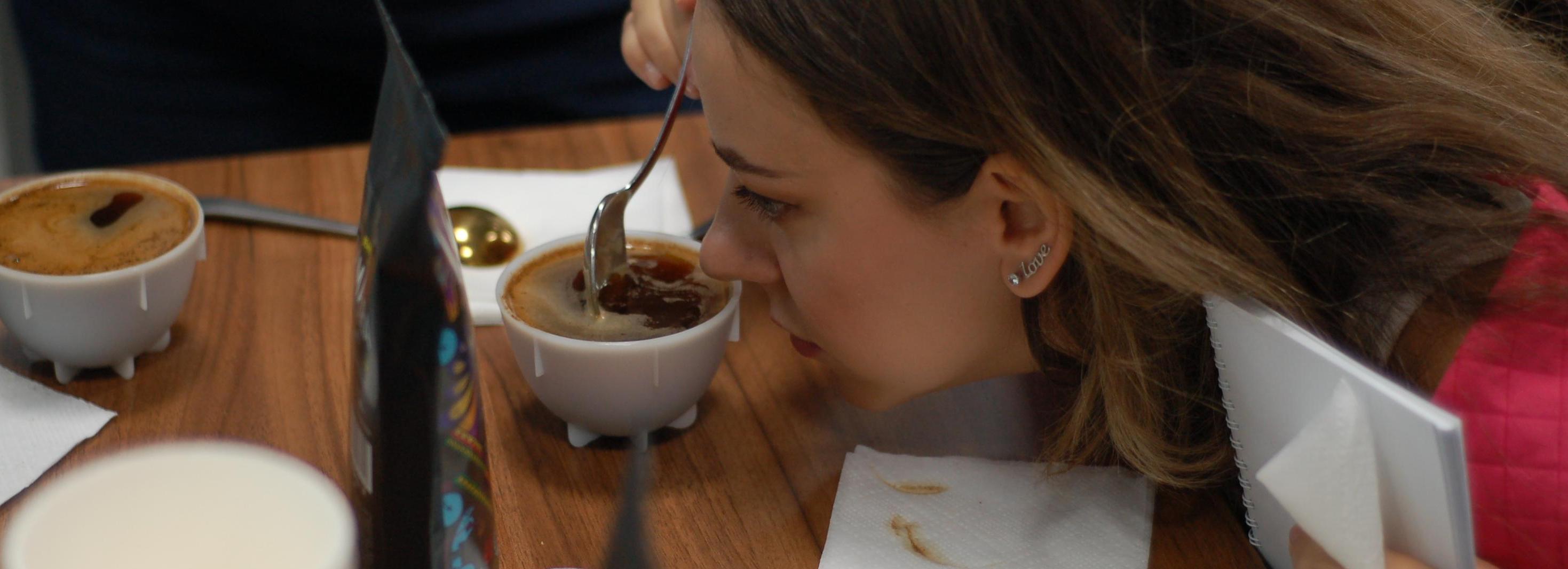 Афиша выходных: чествование триколора, кинозал для собак и фестиваль кофе