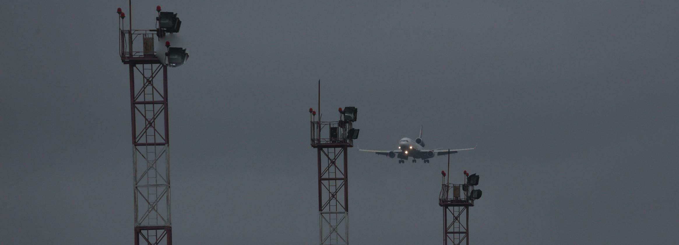 Самолёт выкатился за пределы взлётной полосы в аэропорту Новосибирска