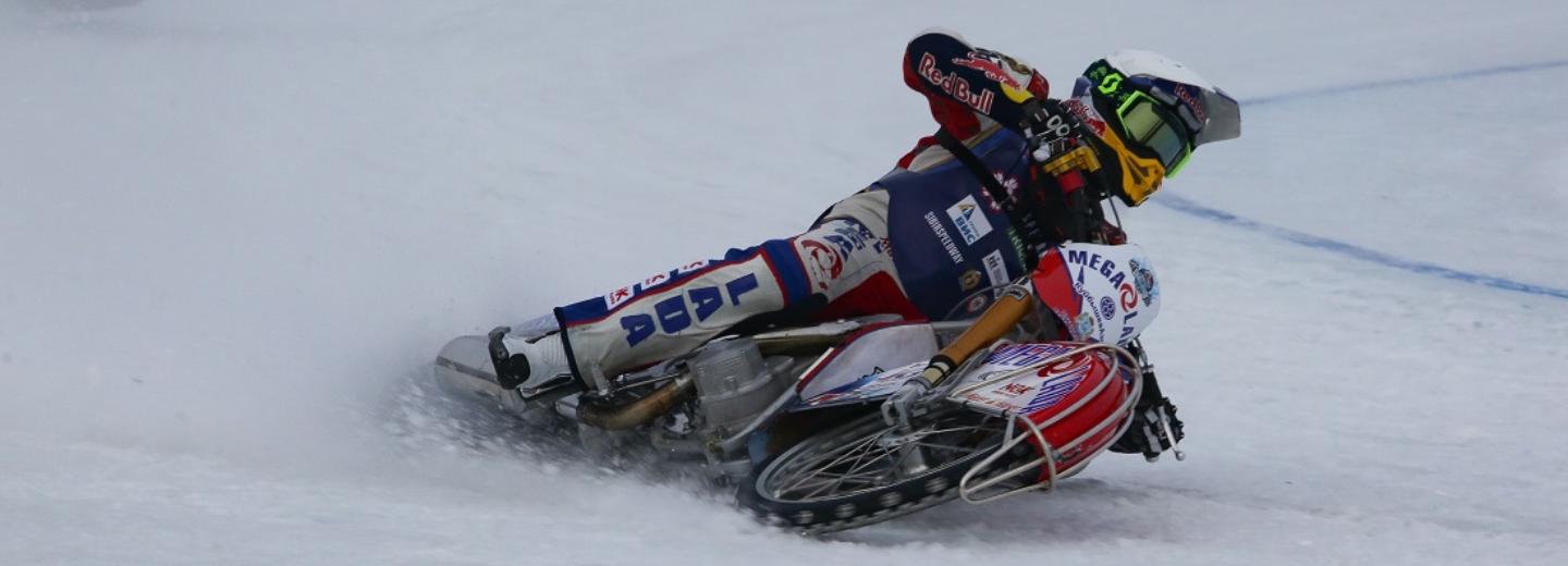 Афиша выходных: закулисье филармонии, зимний дрифт и рок под звёздами