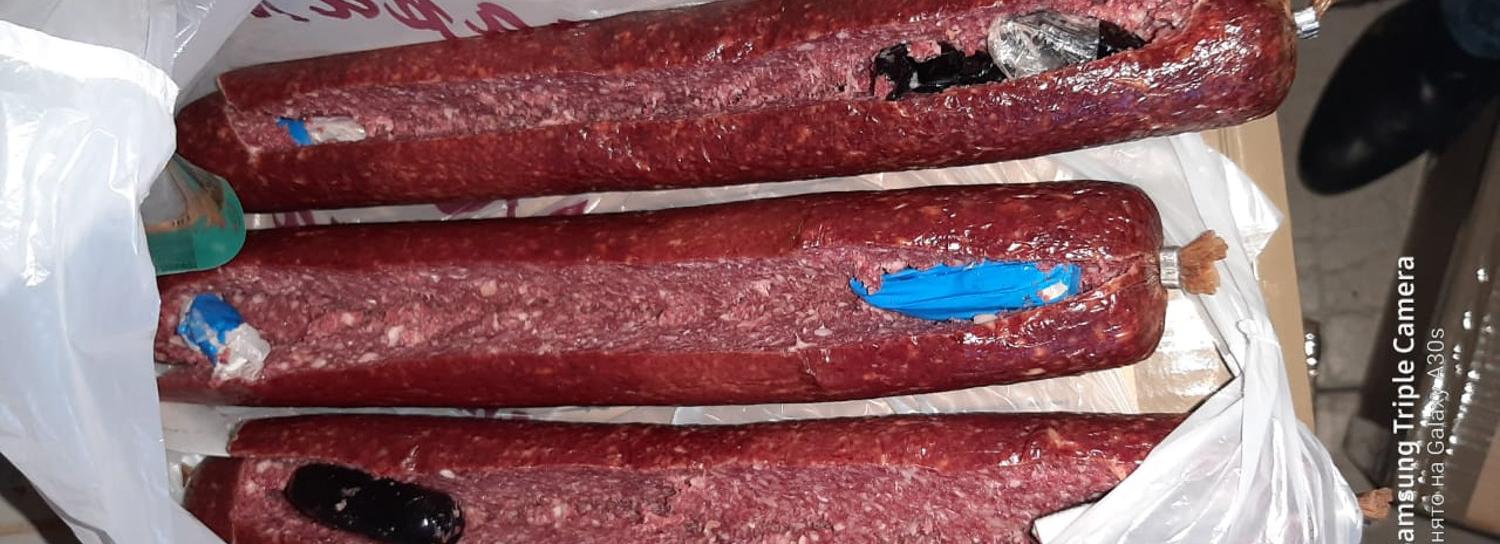 Телефоны в колбасе пытались пронести в СИЗО Новосибирска