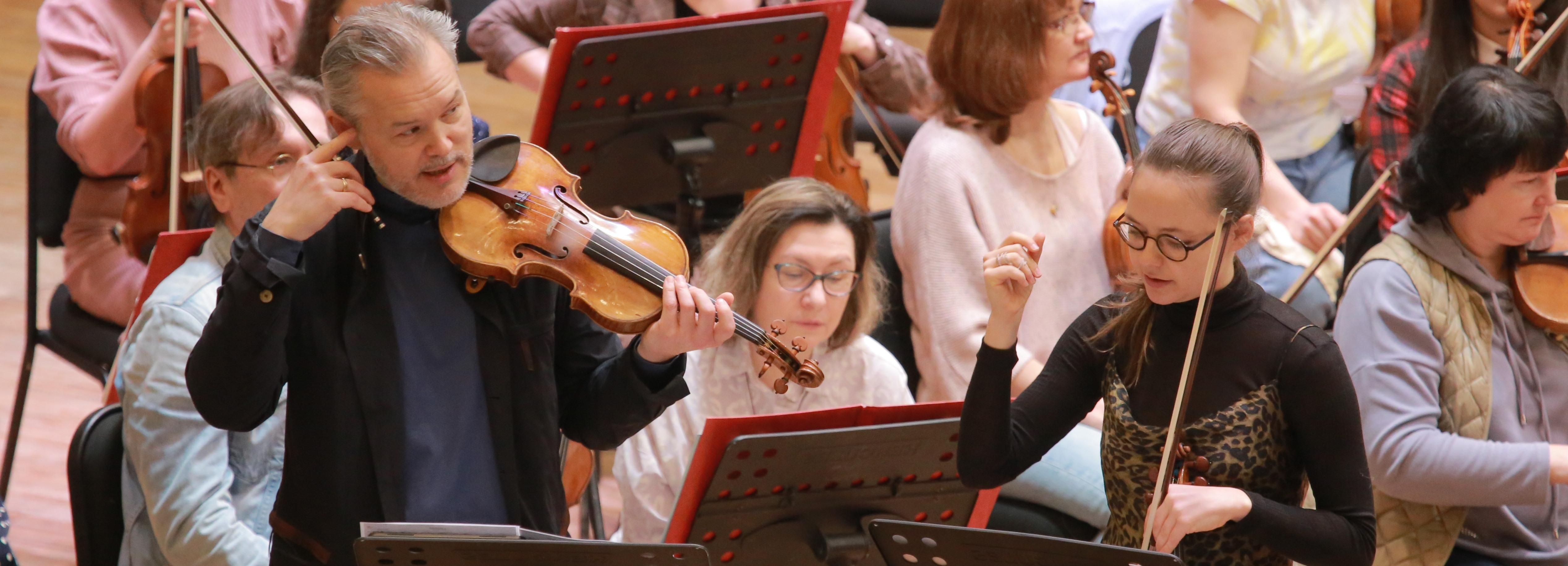 Скрипач Вадим Репин провёл мастер-класс для юных музыкантов