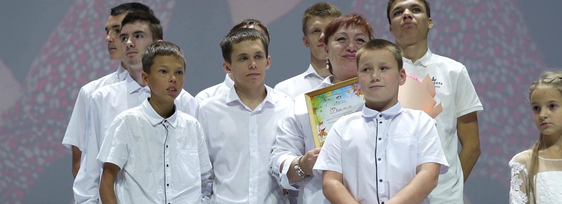 «Большая семья — это круто»: опекунов собрали на праздник в Новосибирске