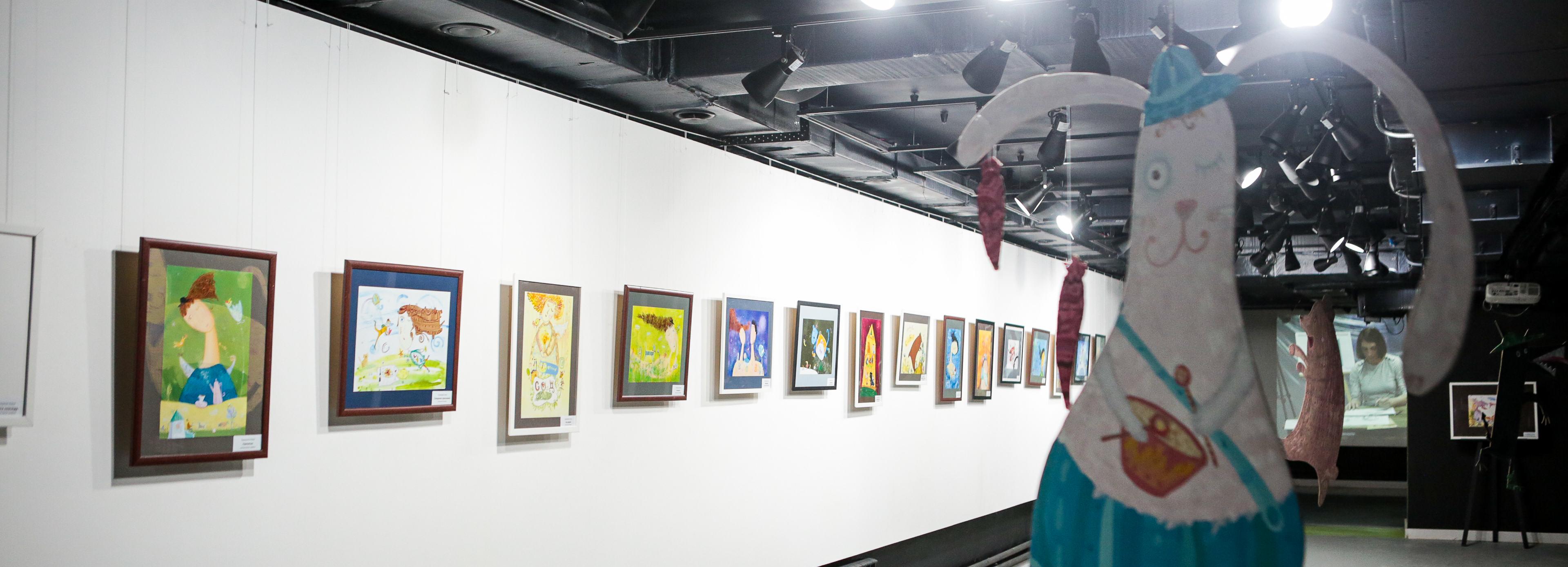 Счастье на носу: художница вдохновляет новосибирцев добрыми рисунками