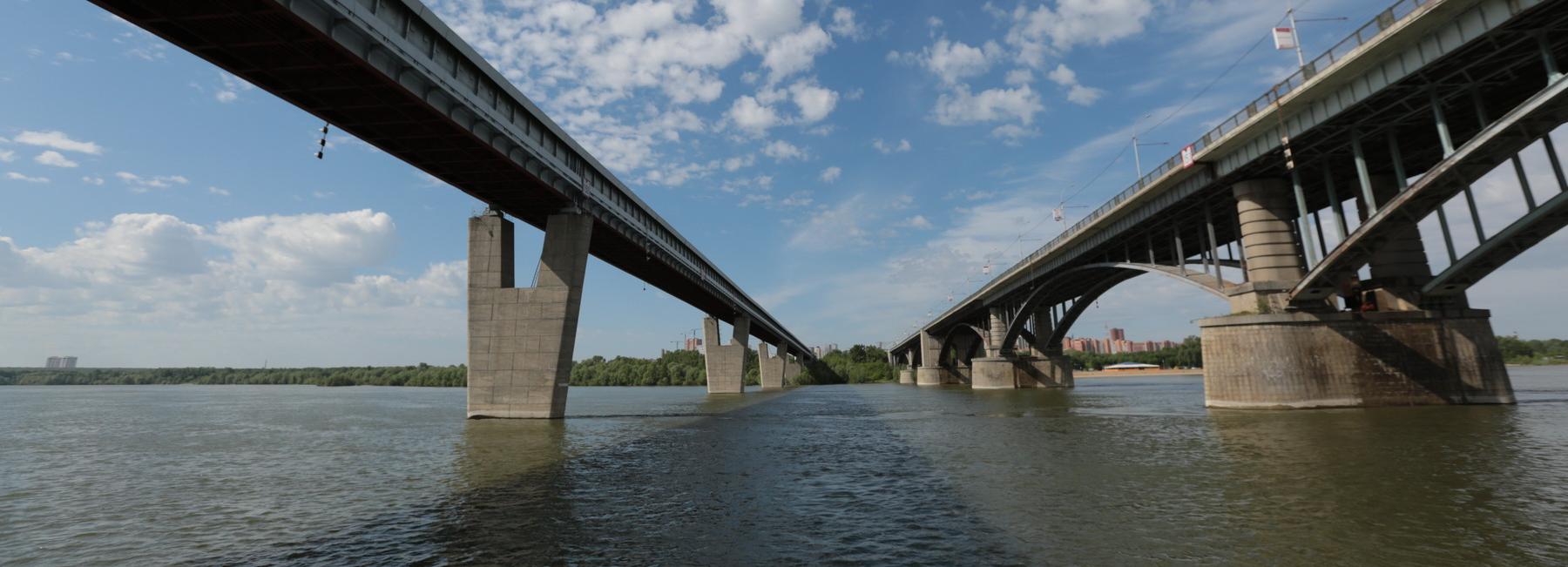 Движение на Октябрьском мосту не будут закрывать во время ремонта