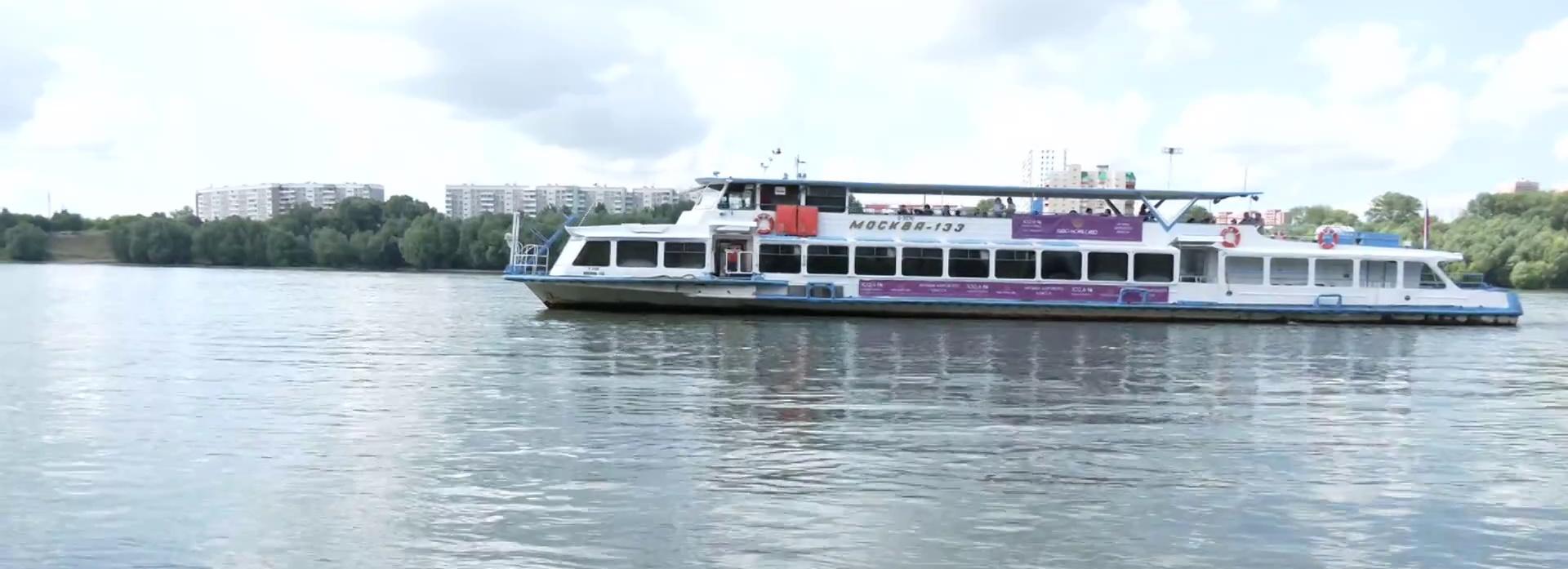 Батарейки вместо билета: «Экотеплоход» снова сплавал на Кораблик