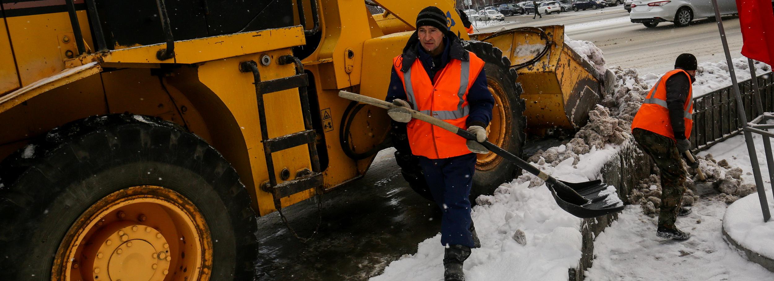 «Больше, чем в 1926-м»: в Новосибирске выпало рекордное количество снега