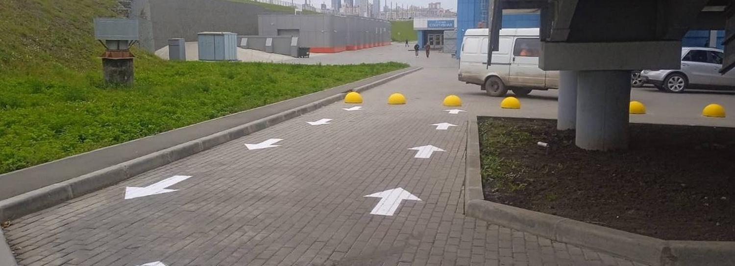 На подходах к станции «Спортивная» появилась разметка для болельщиков