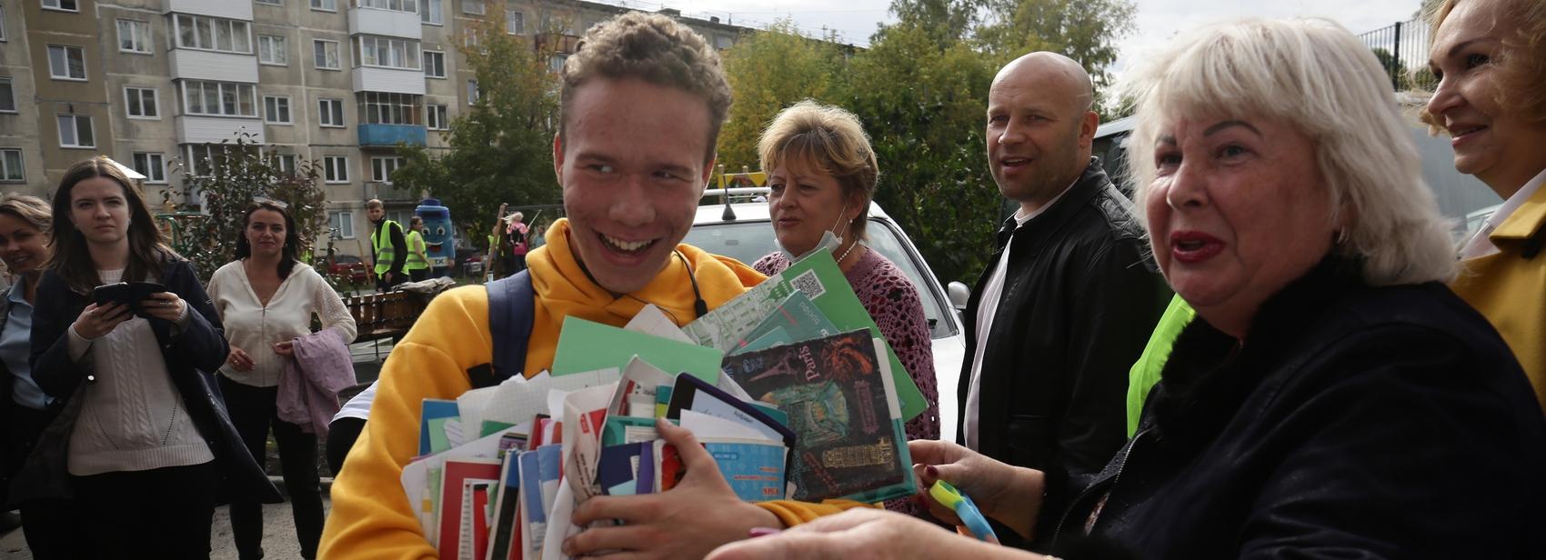 «Всё засадим тут цветами»: в Кировском районе прошла акция «Экодвор»