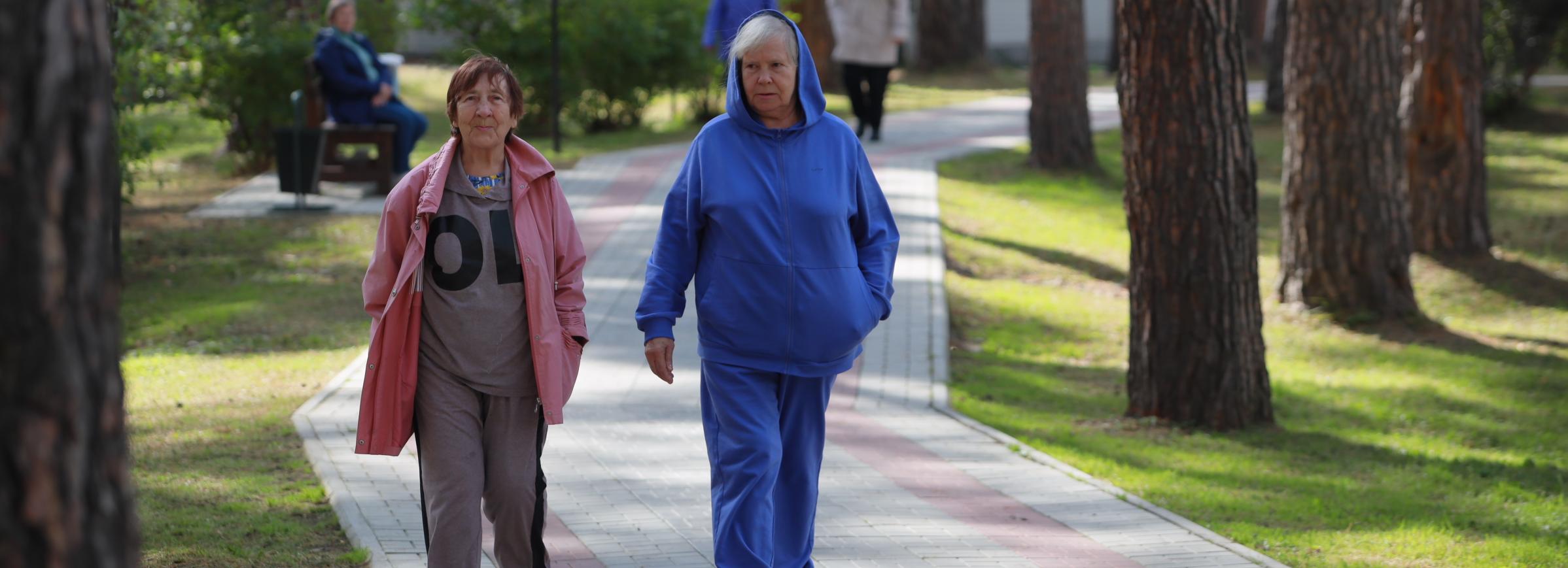 Больше 20 тысяч пожилых новосибирцев получают социальную помощь