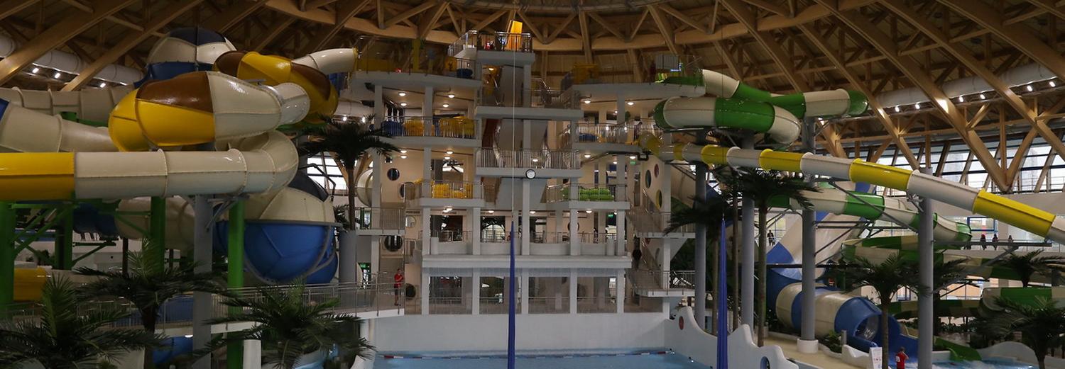 Купаться можно без масок: новосибирский аквапарк вышел с карантина