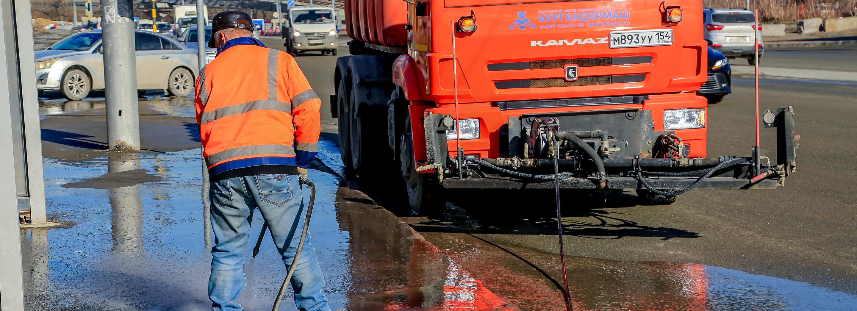 Штат дорожных рабочих в Новосибирске укомплектован почти на 100%