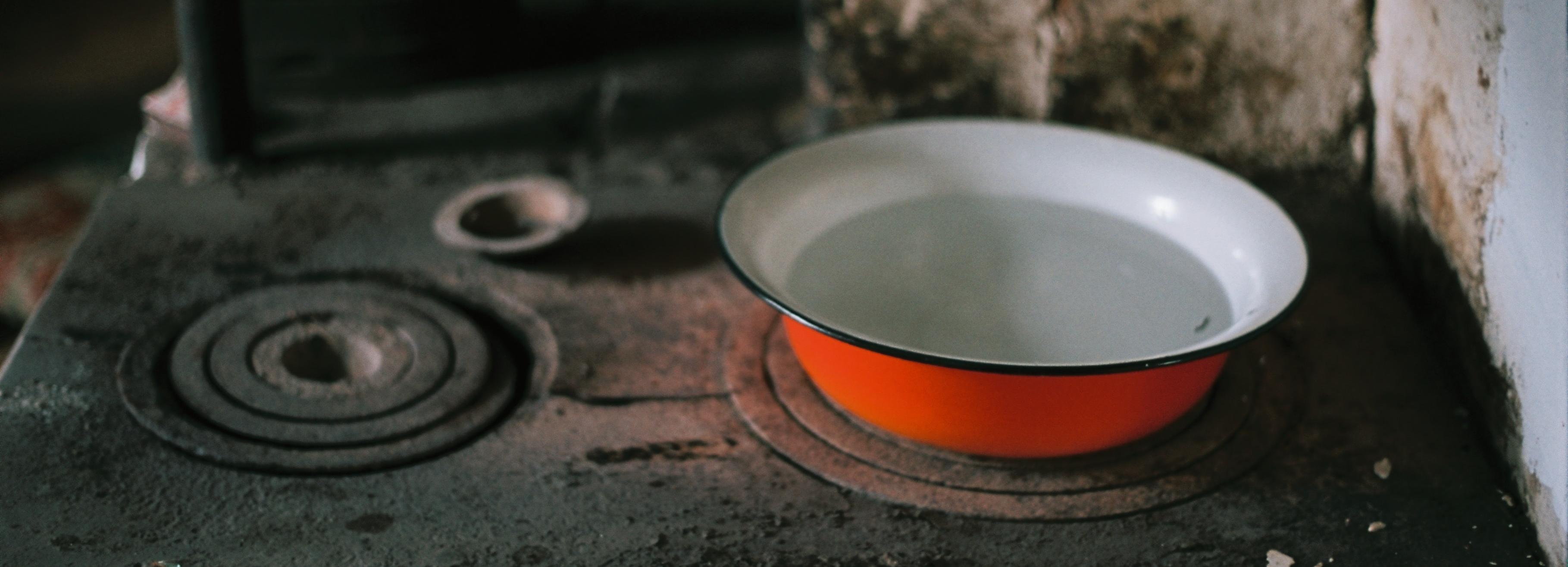 Четверо отравились угарным газом от печи в Новосибирской области