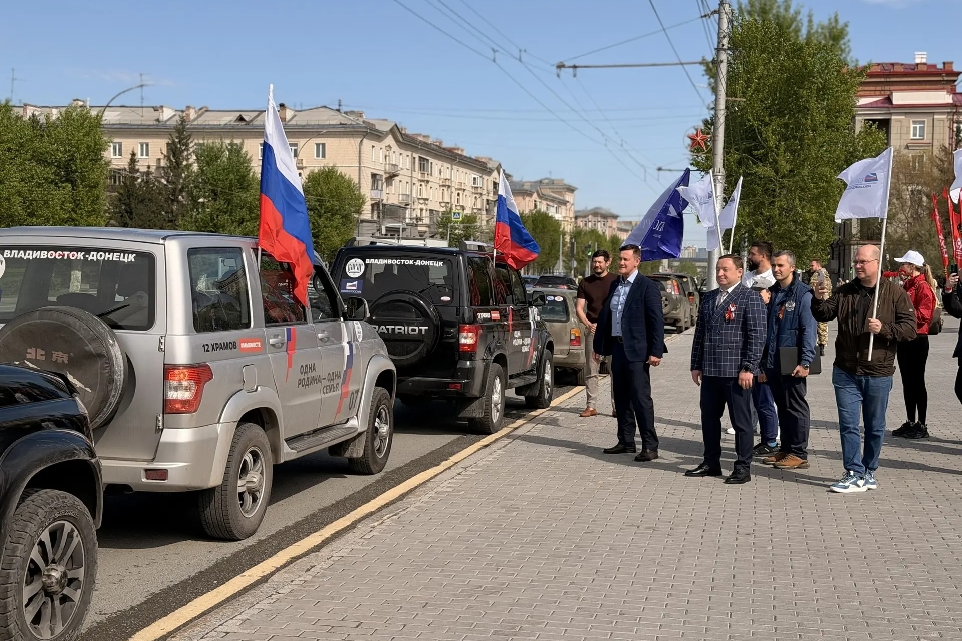 Колонна автопробега в поддержку ДНР достигла Новосибирска
