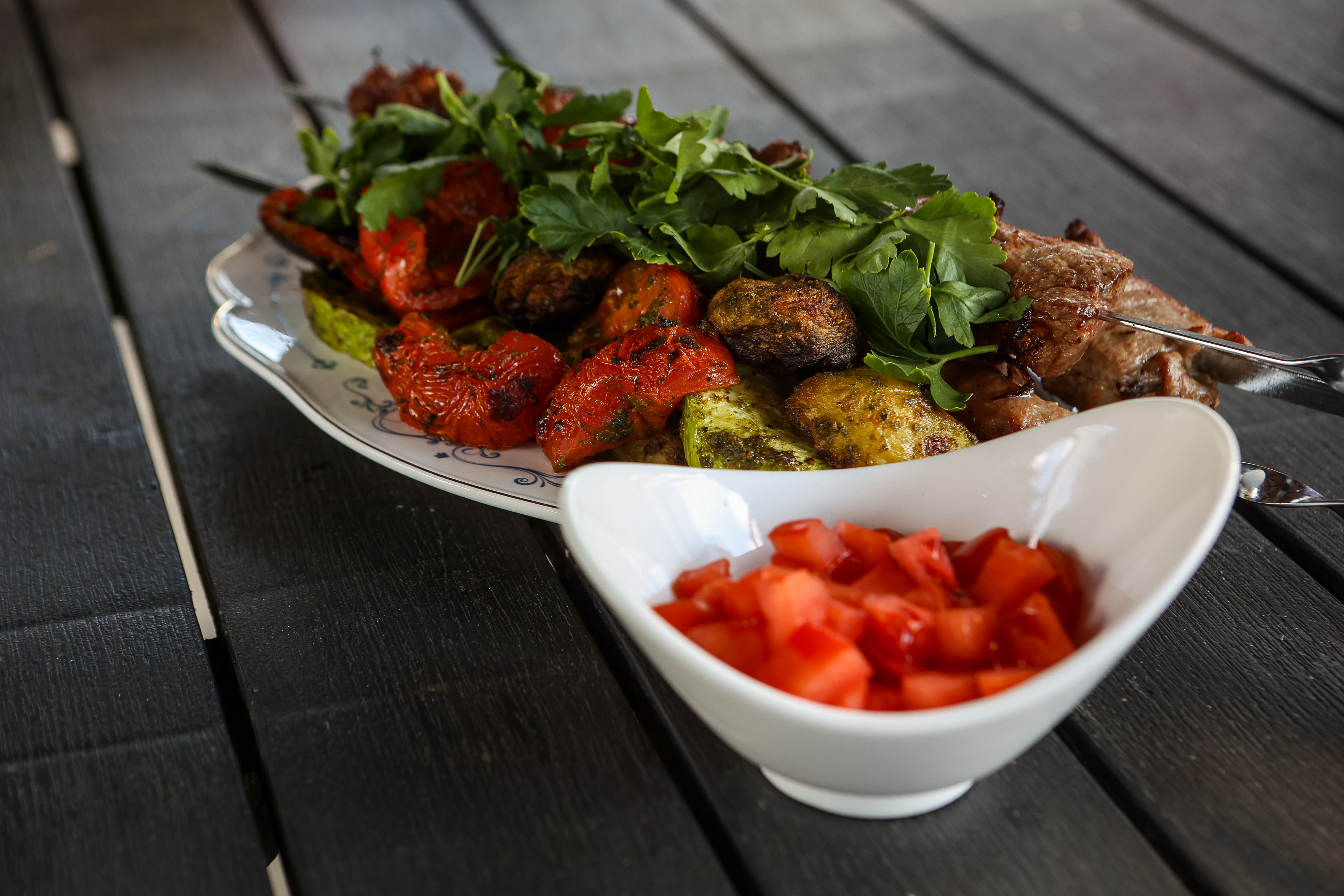 Новосибирцев предупредили о скрытых угрозах шашлыка