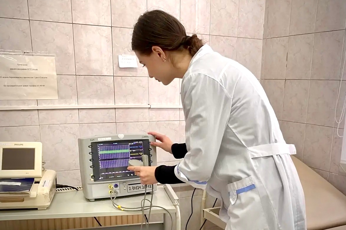 Фетальный монитор для двоен подарили роддому №6 новосибирские энергетики