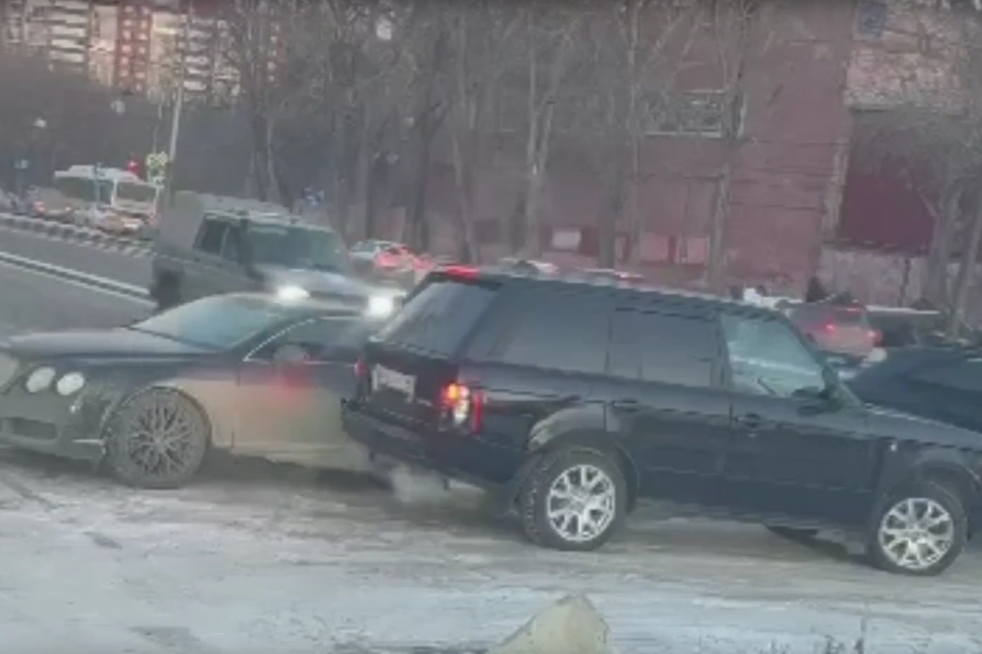 Банду мошенников отдали под суд за 25 автоподстав в Новосибирске