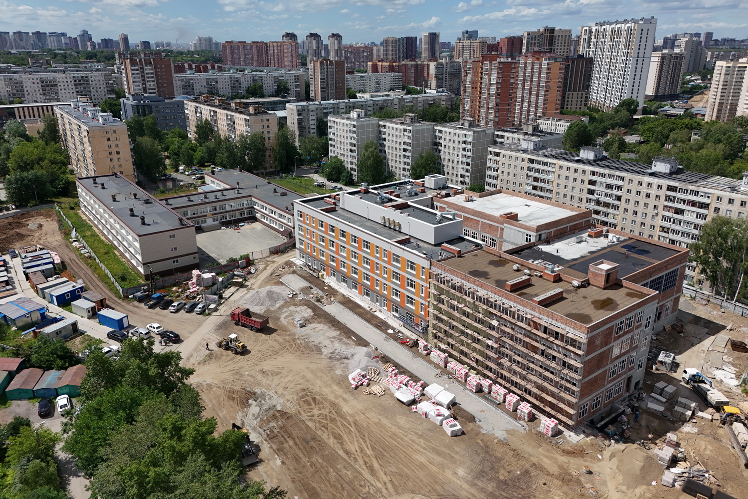 Готовность нового корпуса лицея №113 в Новосибирске оценили в 62%