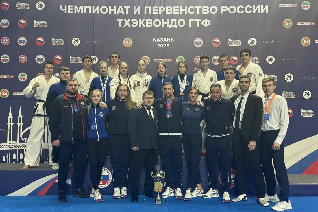 С победами на уровне России поздравил мэр новосибирских тхэквондистов