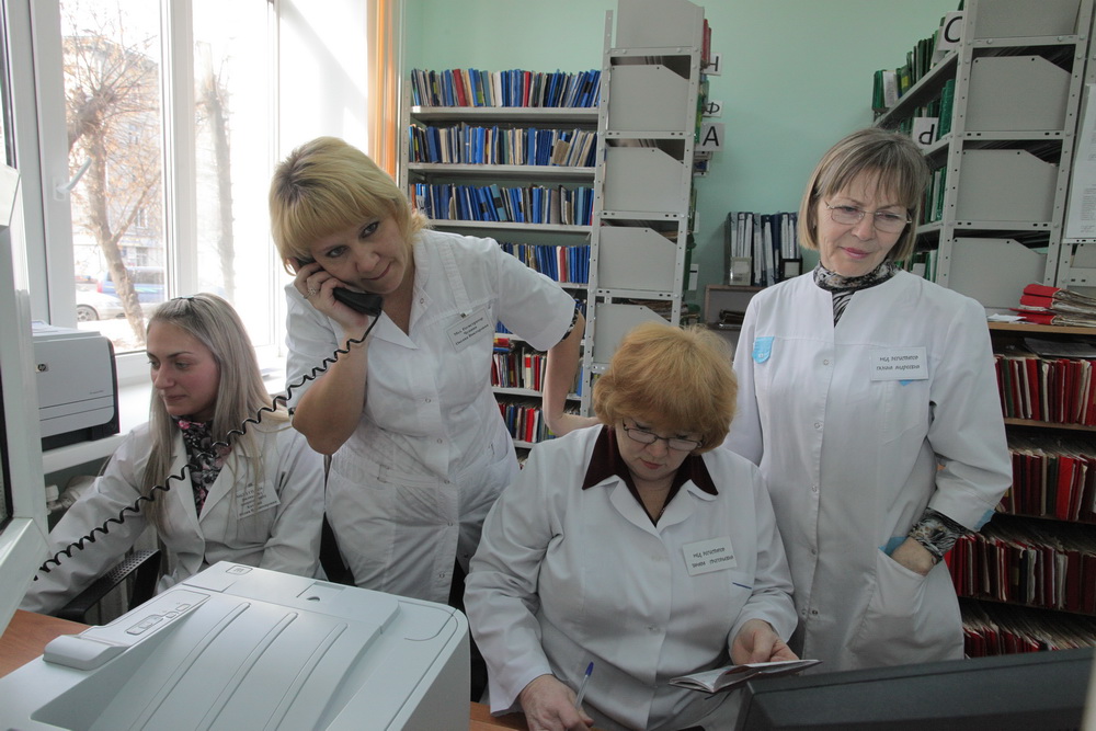 Прощай, белый халат: минздрав задумал одеть медиков в разные цвета