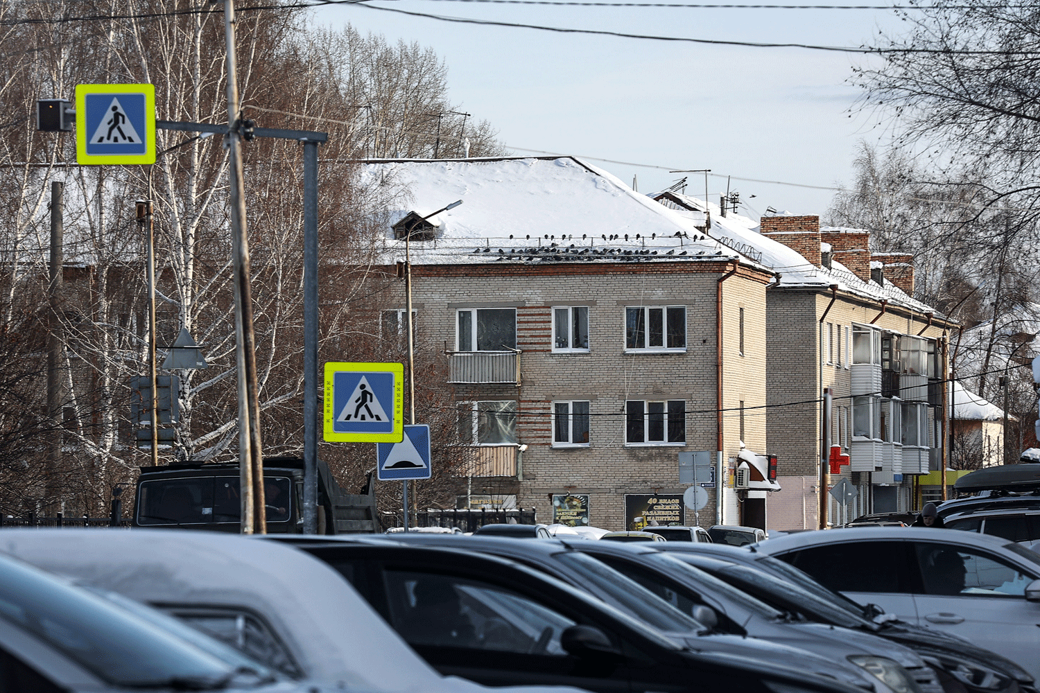 Мэр Кудрявцев потребовал ускорить очистку крыш от снега в Новосибирске