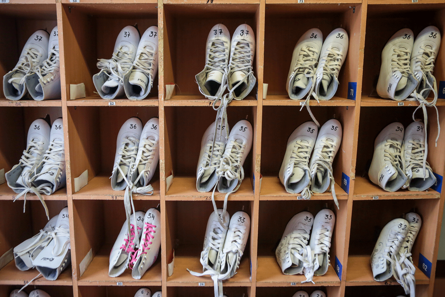 Ещё пять катков и две горки открывают в парках Новосибирска