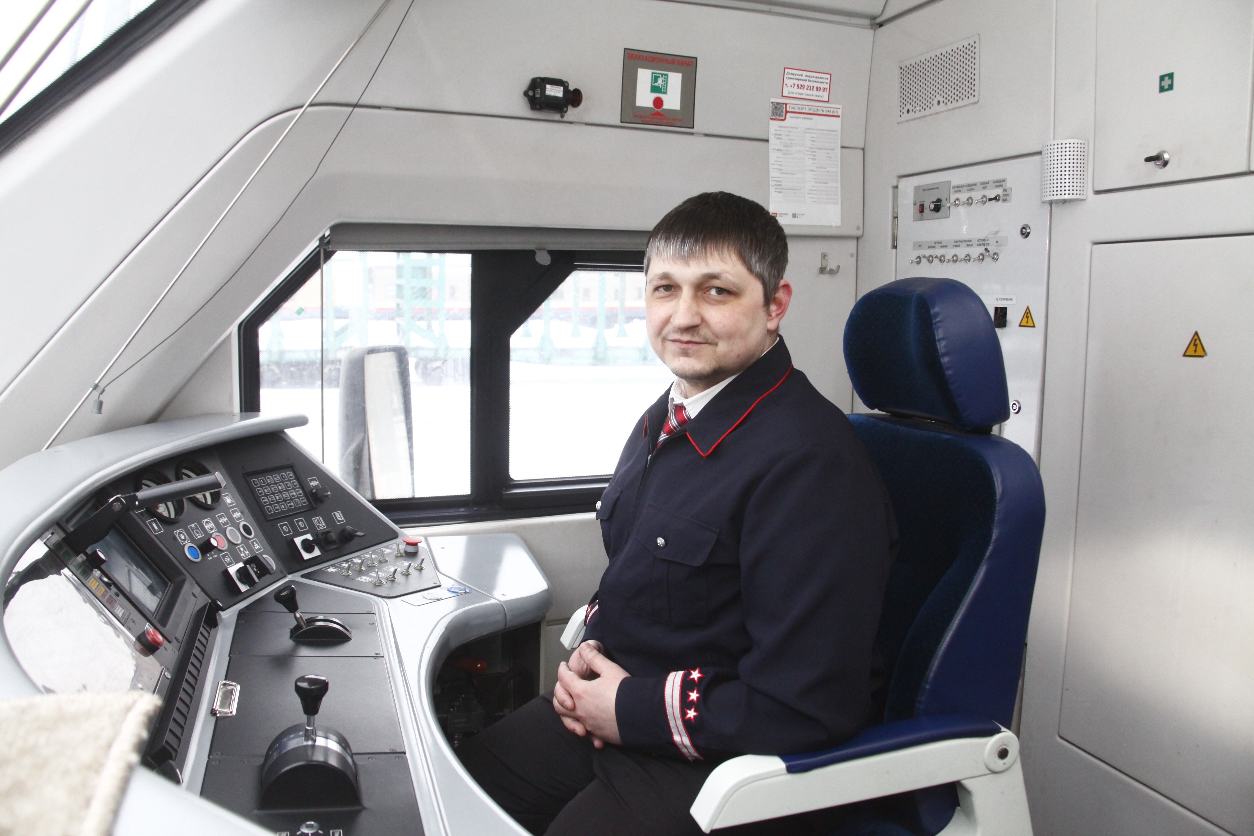 «Как настроишься — так и поедешь»: история машиниста из Новосибирска