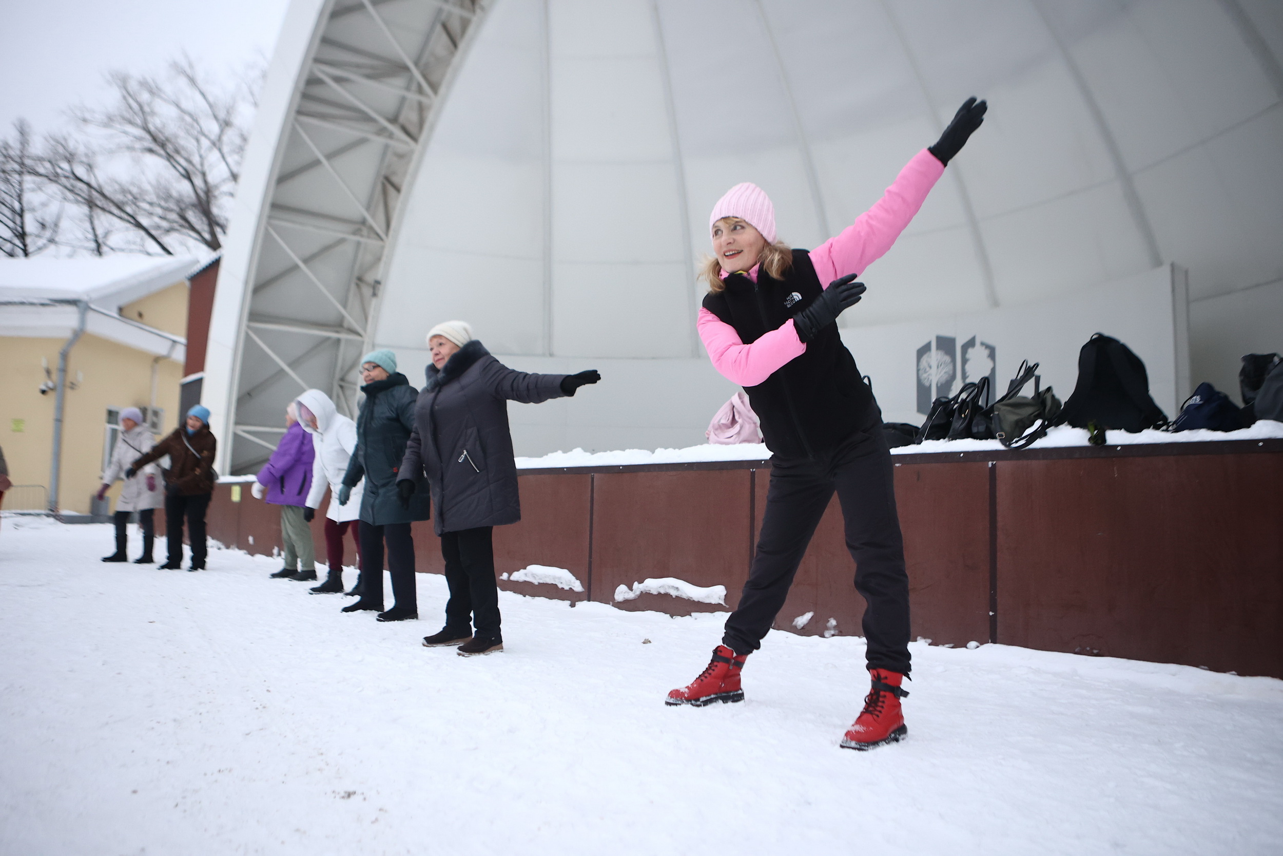 Новосибирцы закроют зимний сезон гимнастики в Центральном парке