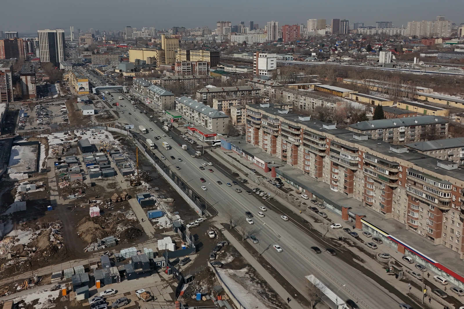 Пятая полоса появится на Большевистской для борьбы с пробками