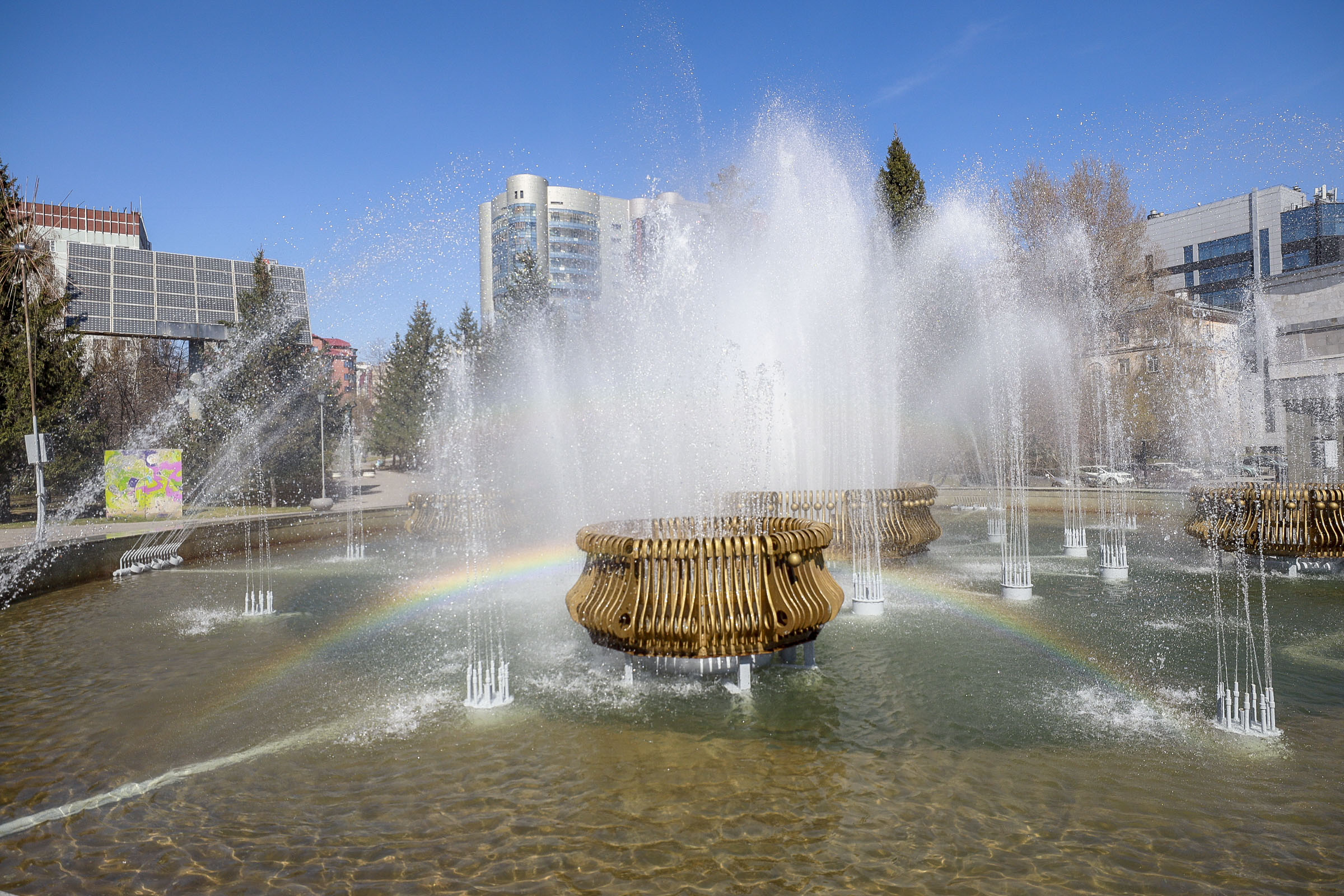 Светомузыкальное шоу снова покажет фонтан у «Глобуса» в Новосибирске