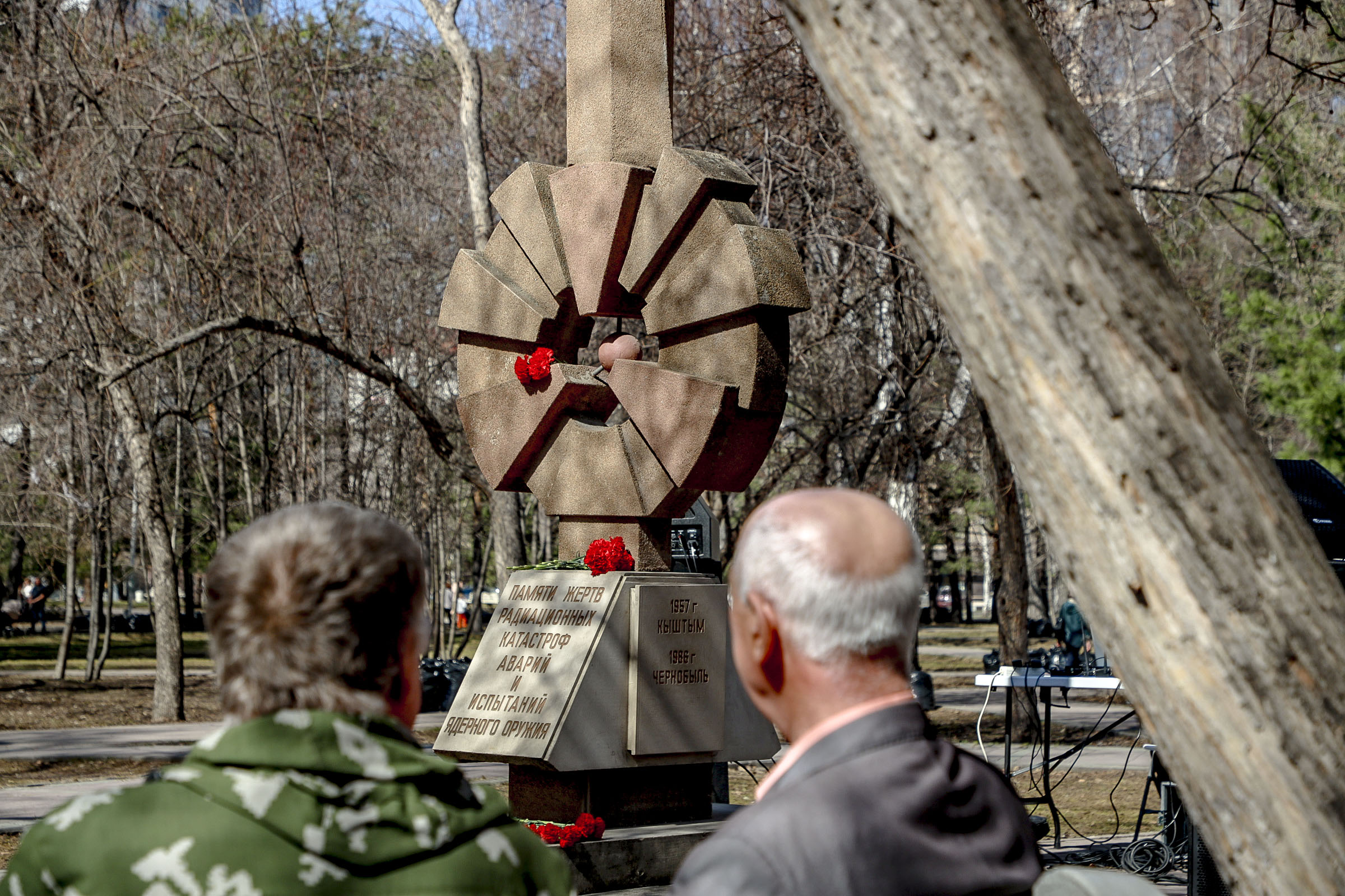 Память ликвидаторов чернобыльской аварии почтили в Новосибирске
