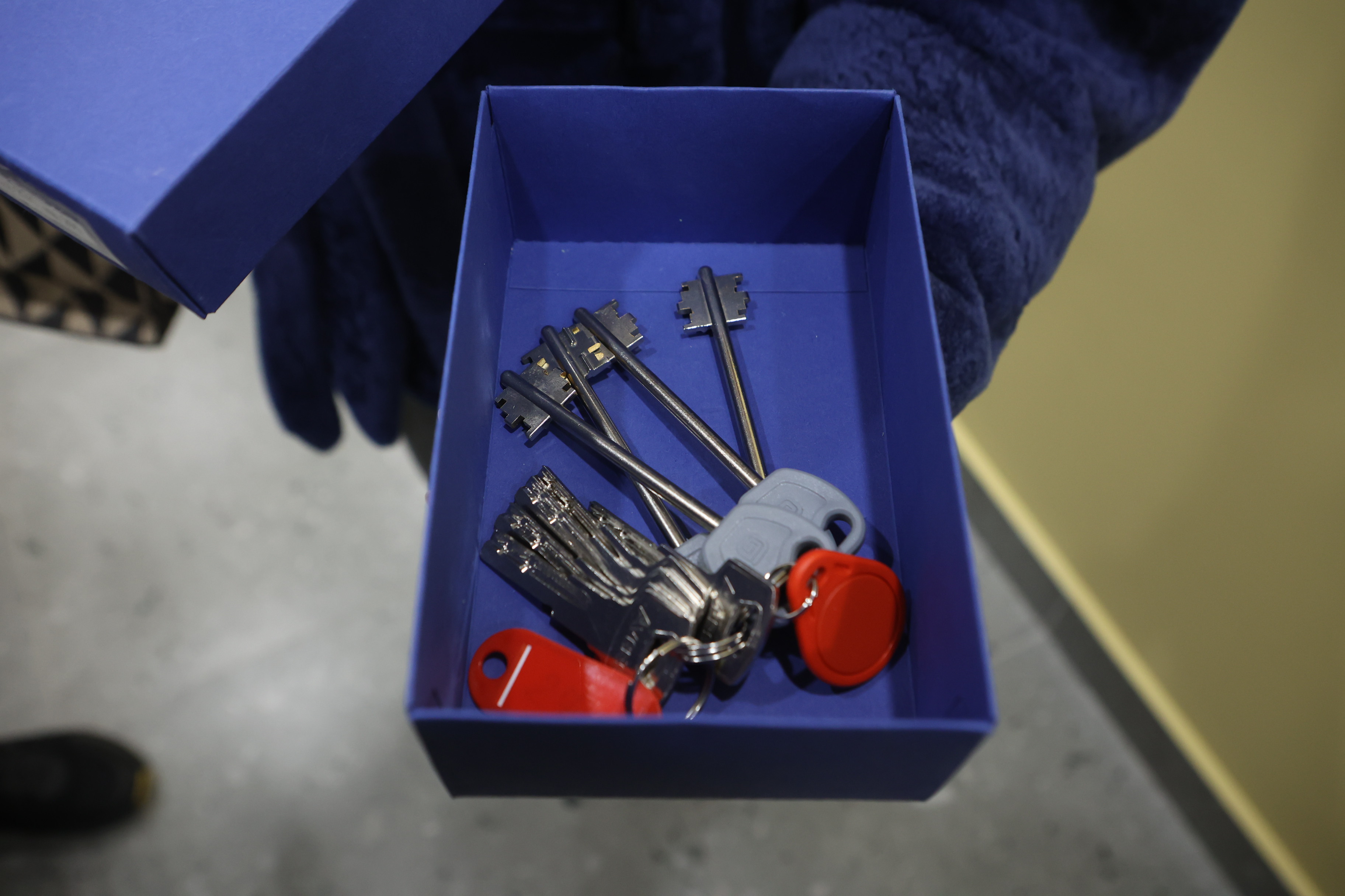 Первые в 2026 году сертификаты на жильё вручили сиротам — мэр Кудрявцев