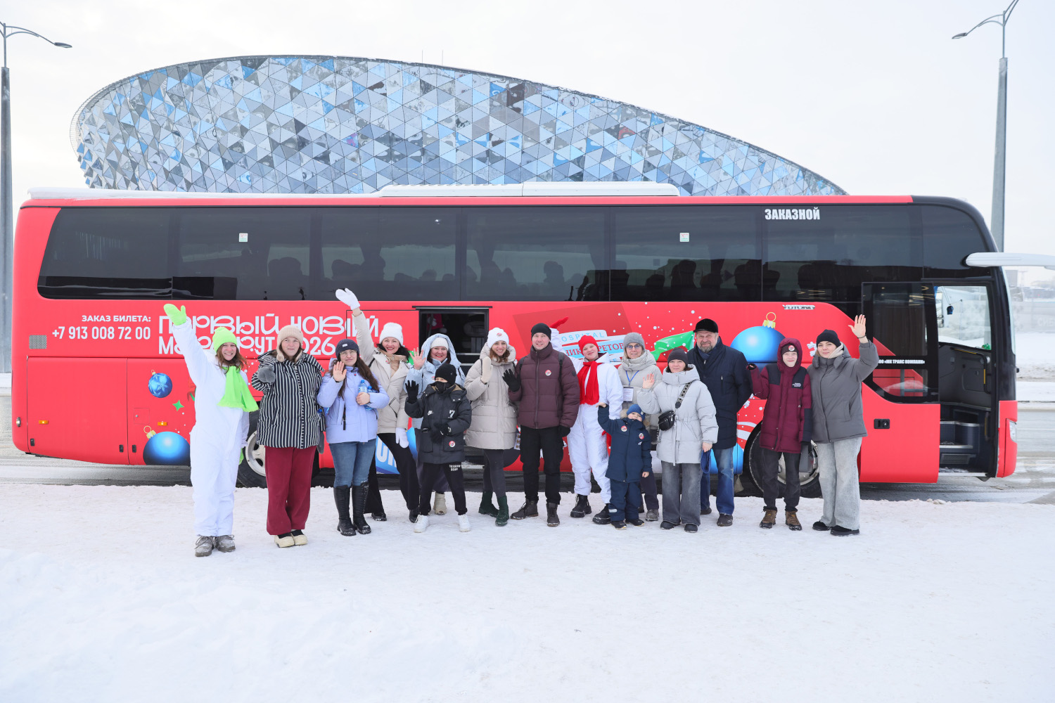 Мэр Кудрявцев: дети участников СВО прокатились на новогоднем автобусе