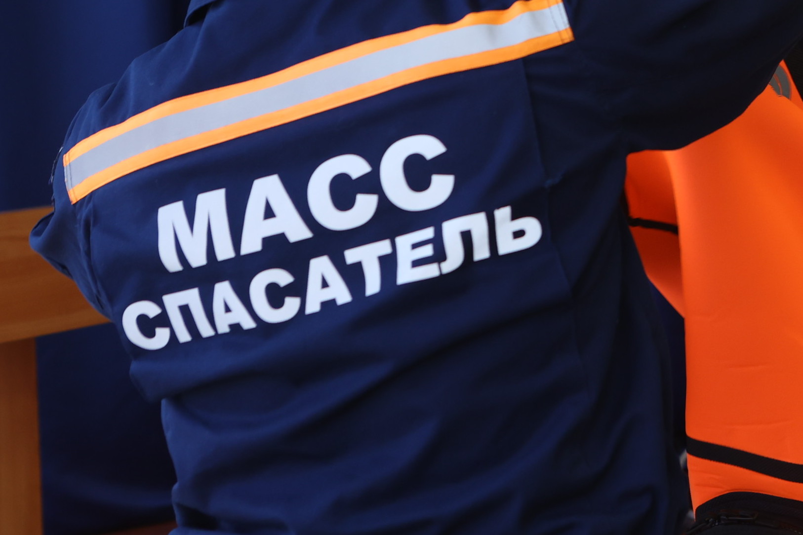 «Въевшееся» в палец новосибирца кольцо пришлось снимать электродрелью