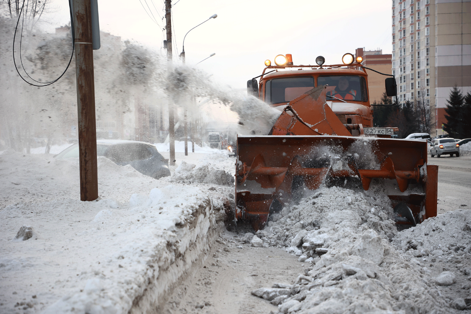 Уборку снега на второстепенных улицах Новосибирска возьмут под контроль