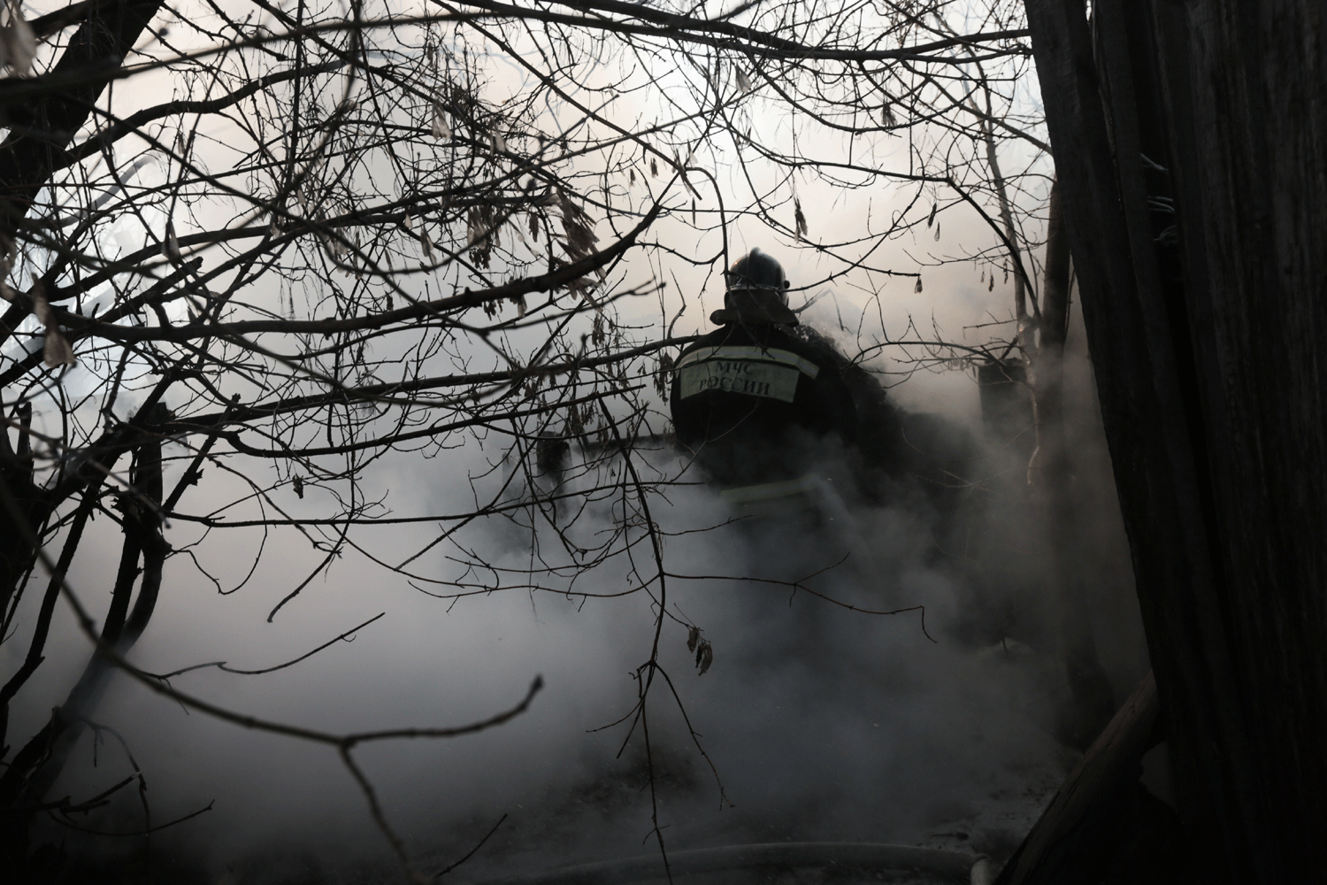 Жительницу Новосибирской области осудили за гибель дочери на пожаре (18+)