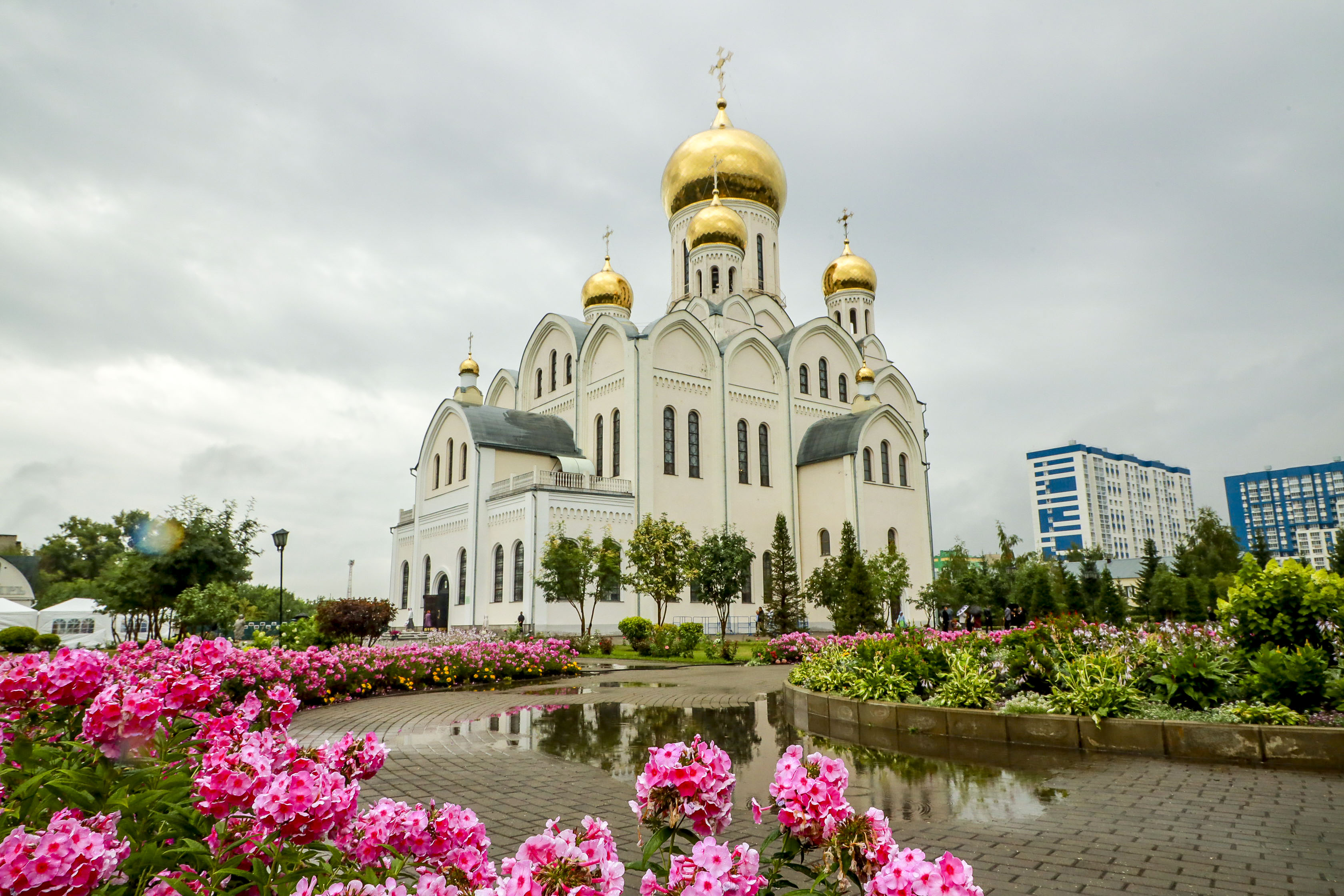 Праздник веры и милосердия: День крещения Руси отметили в Троицком сквере