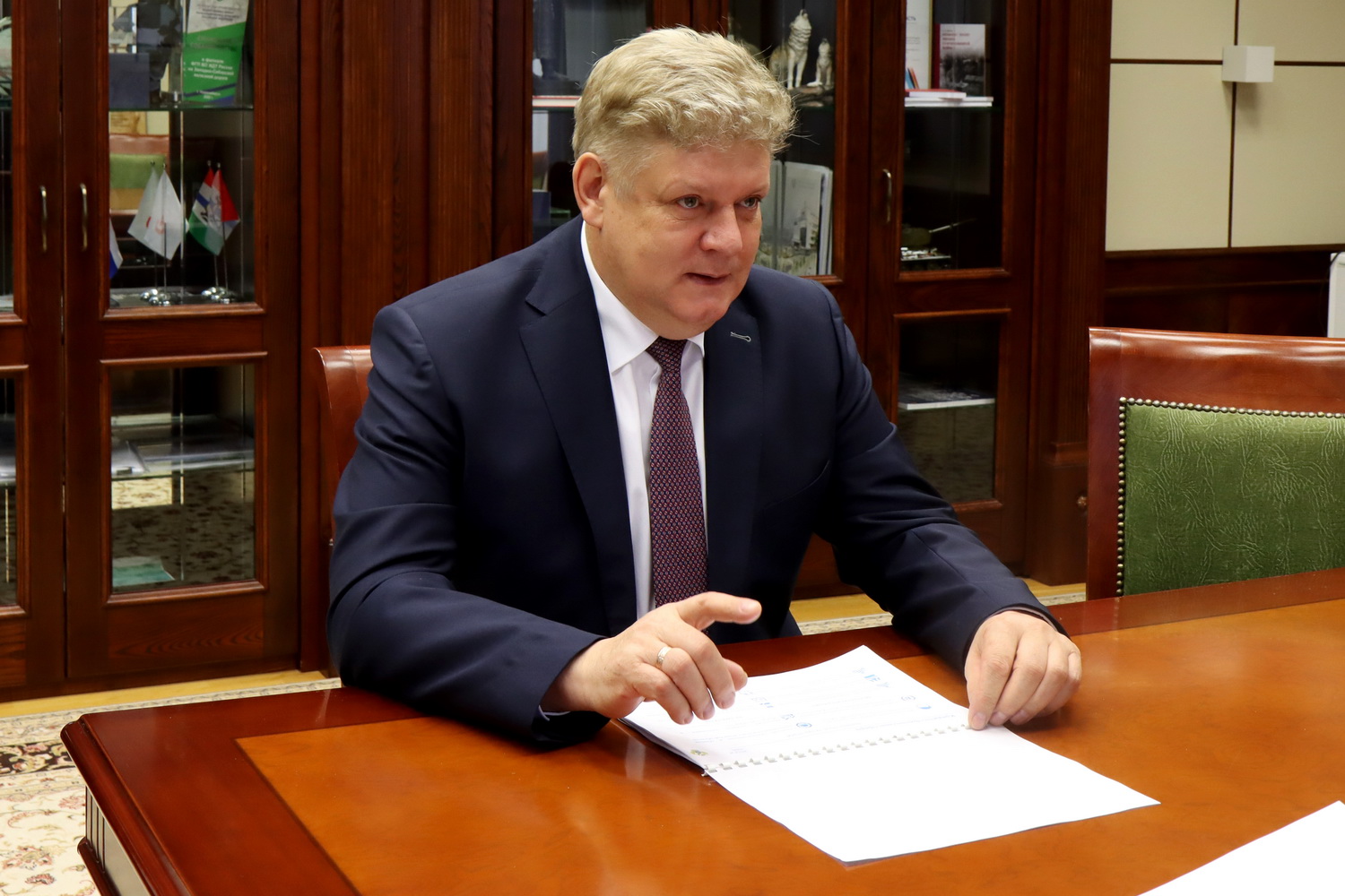 Усилить борьбу с отмыванием денег в Сибири попросил полпред Серышев