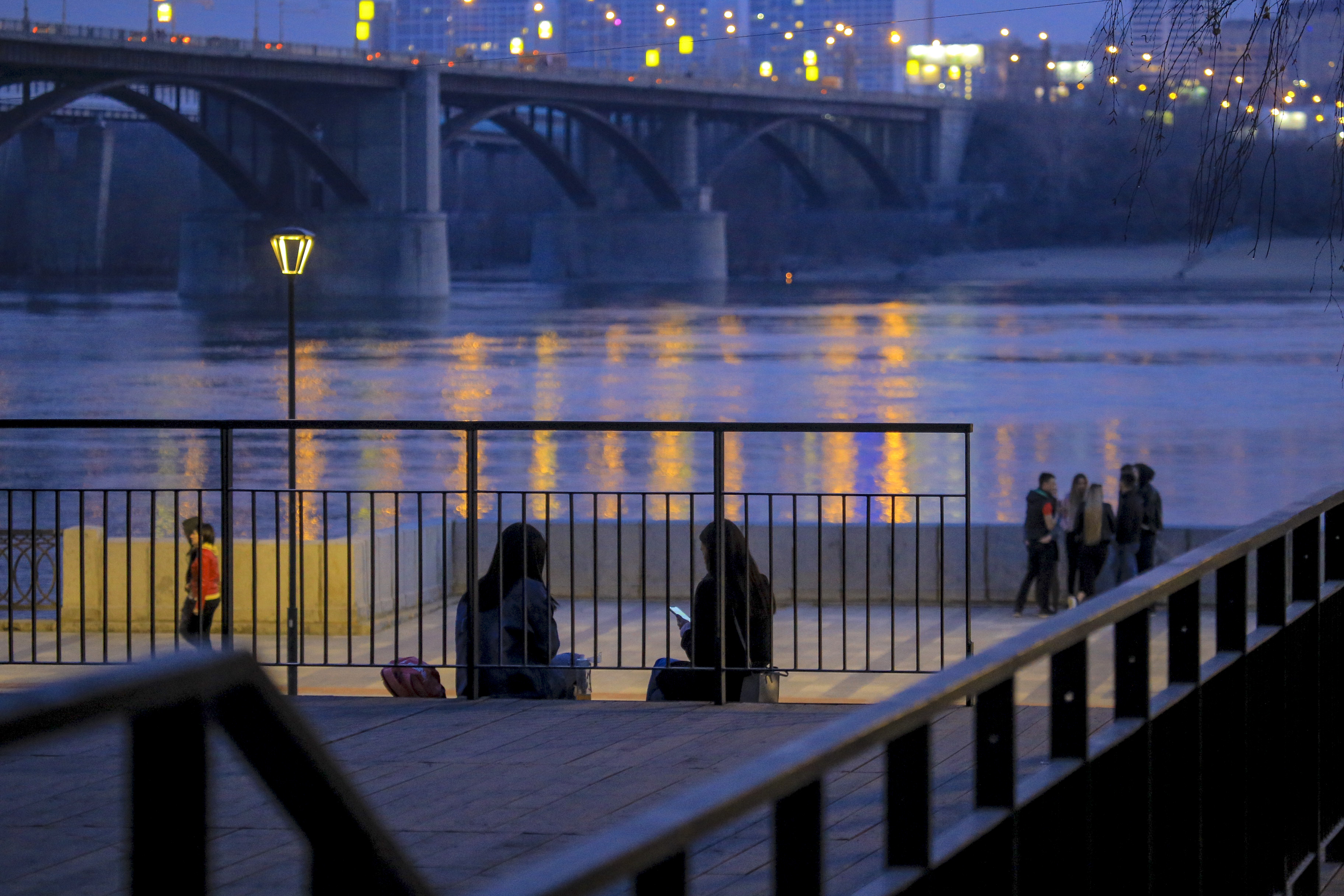 Ночь, улица, фонарь: как устроена система городского освещения