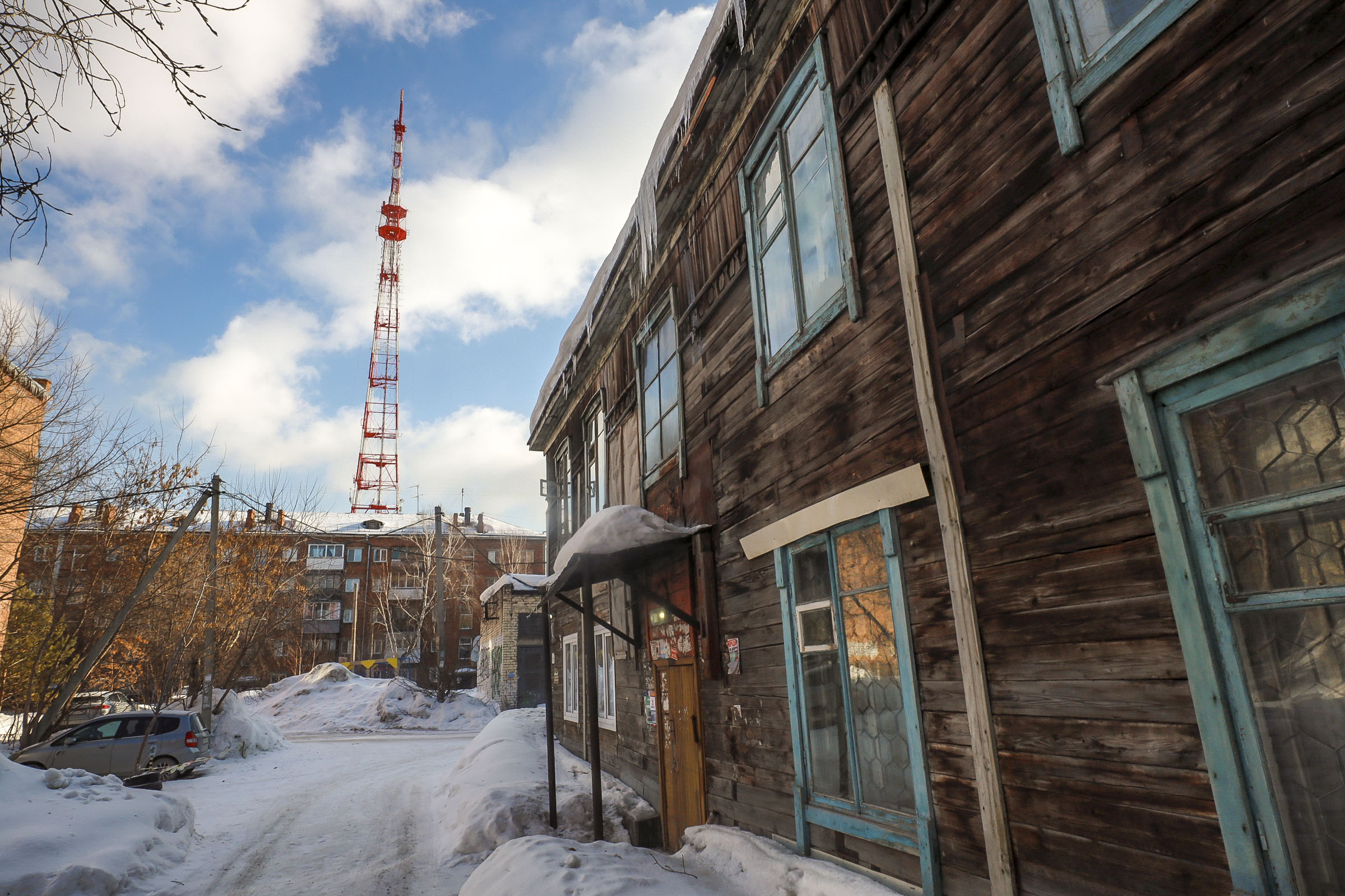 Мэрия выкупит 14 квартир и шесть комнат в аварийных двухэтажках: адреса