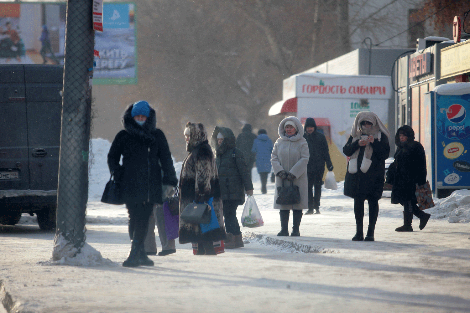 Спасатели предупредили новосибирцев о рисках обморожения в тёплую погоду